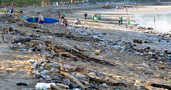 11 Of The Dirtiest Beaches In The World