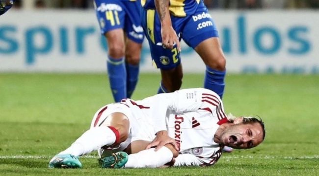 Milli Futbolcumuzdan üzücü haber 