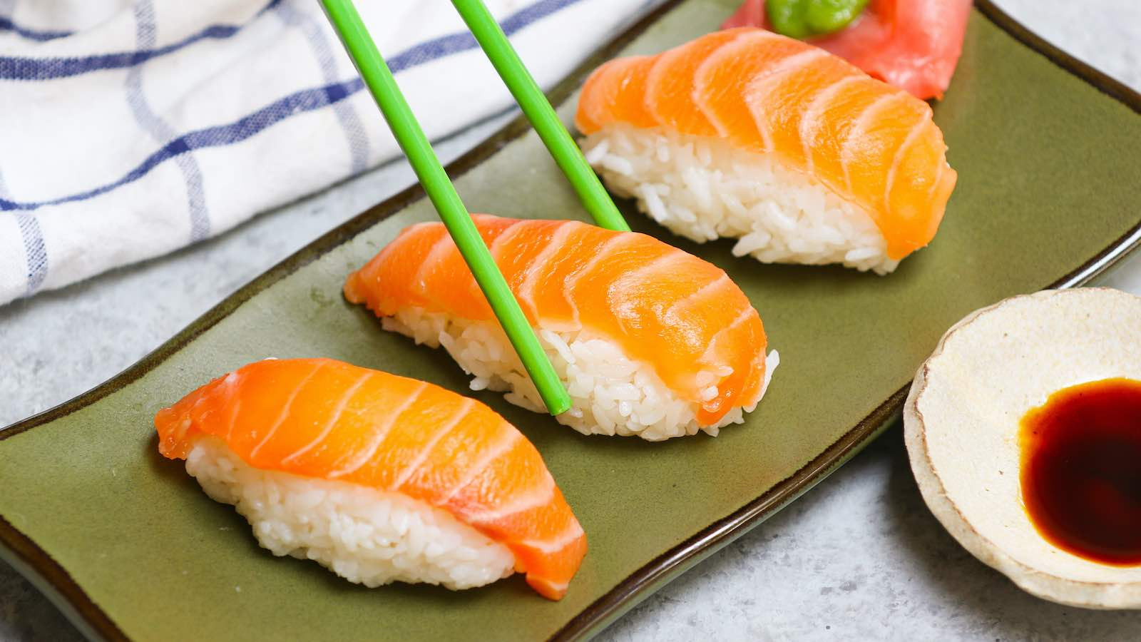 Nigiri nasıl yapılır? Nigiri tarifi, malzemeler ve yapım aşamalarıMeta