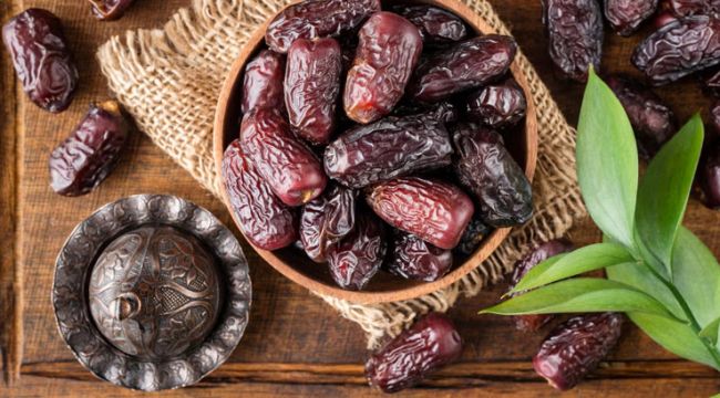 The Power of Dates: Uncovering the Surprising Health Benefits of Nature's Candy